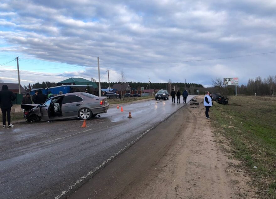 В Тверской области две легковушки не поделили дорогу: два человека пострадало В Тверской области две легковушки не поделили дорогу: два человека пострадало