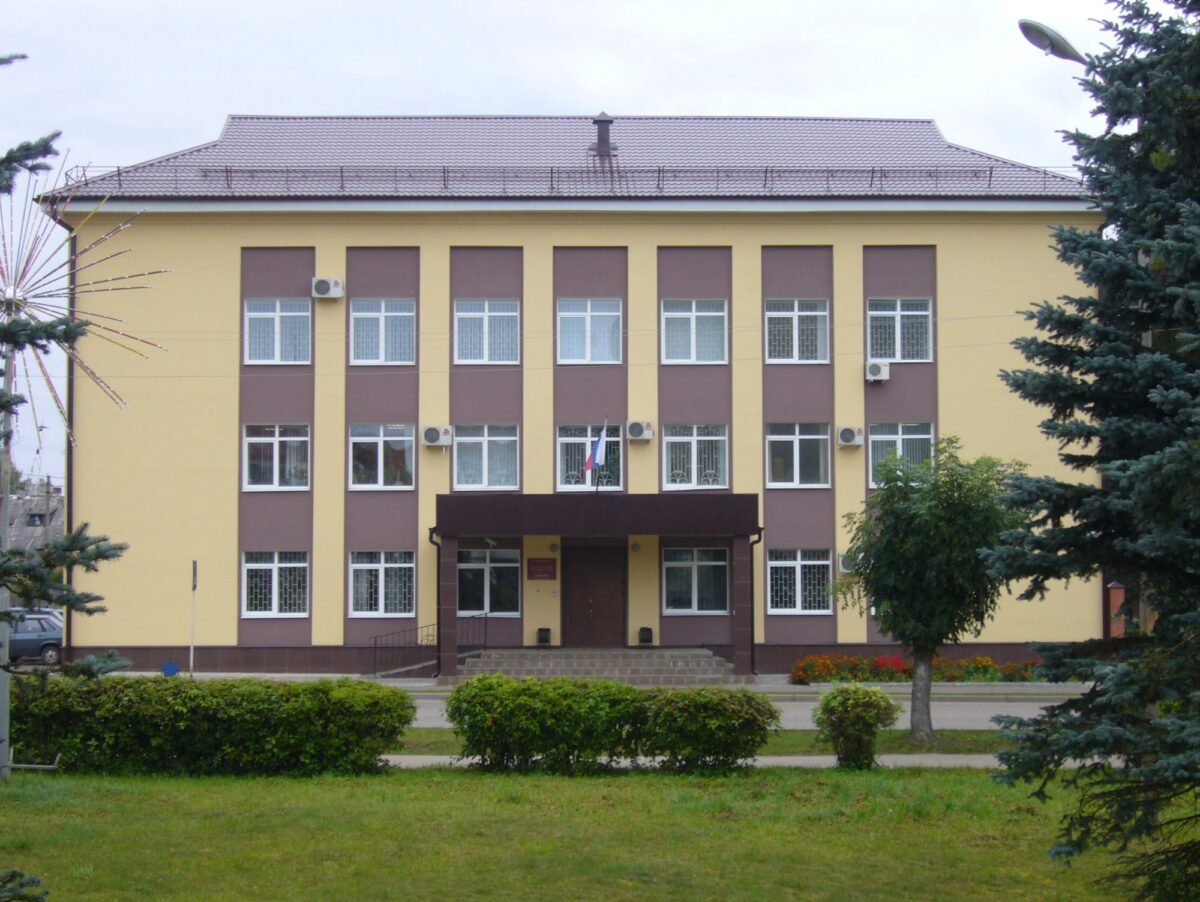 Пьяный мужчина нападал на людей в Тверской области Пьяный мужчина нападал на людей в Тверской области