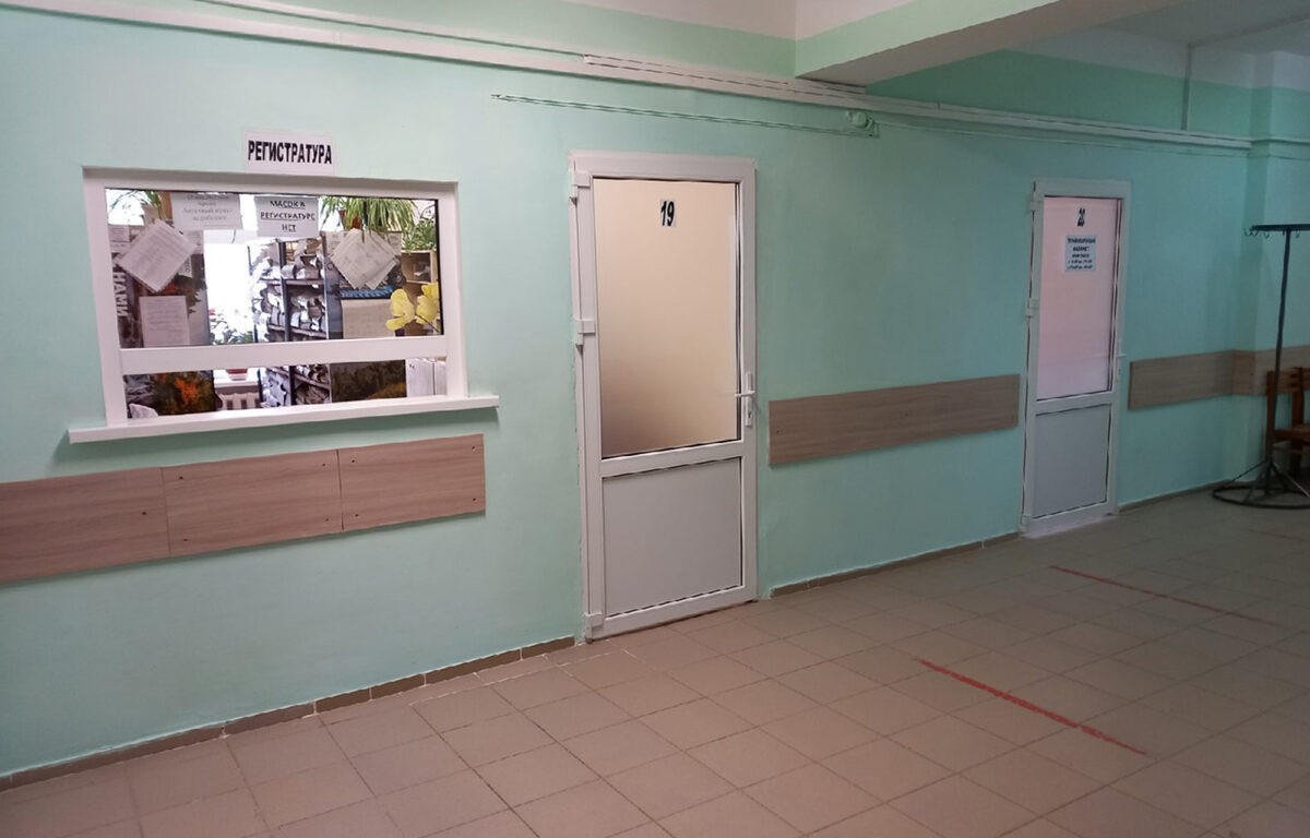 В Тверской области по просьбе медсестры отремонтировали поликлинику