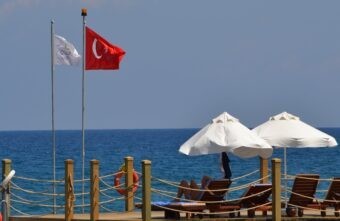 Жительница Твери отсудила деньги за несостоявшуюся поездку в Турцию на двоих