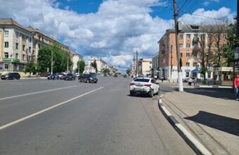 После аварии в Твери пожилую женщину увезли в больницу  