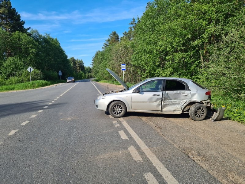 Два человека попали в больницу после ДТП под Тверью Два человека попали в больницу после ДТП под Тверью