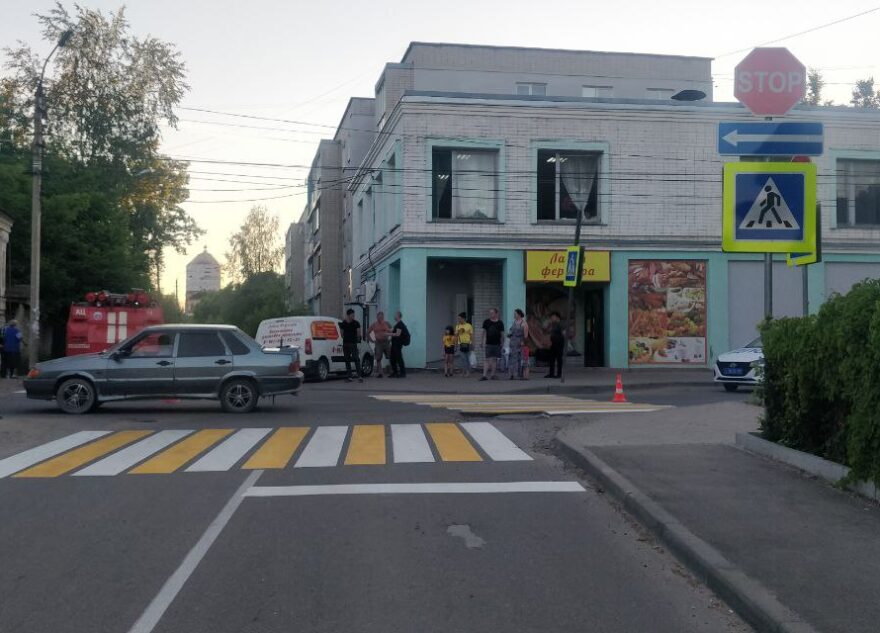 В Тверской области легковушка сбила мотоцикл