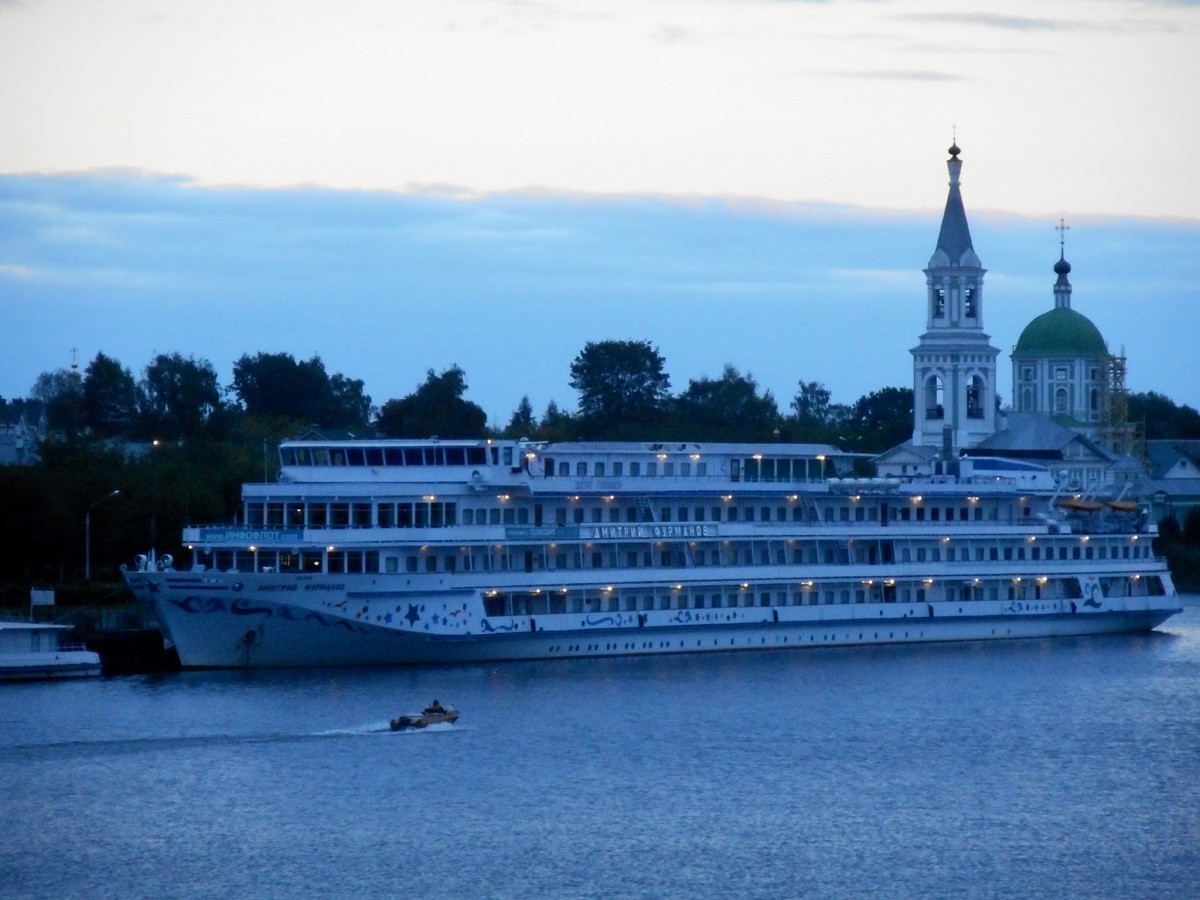 Корабль в Твери