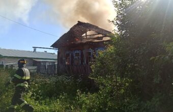Жилой дом сгорел в Тверской области