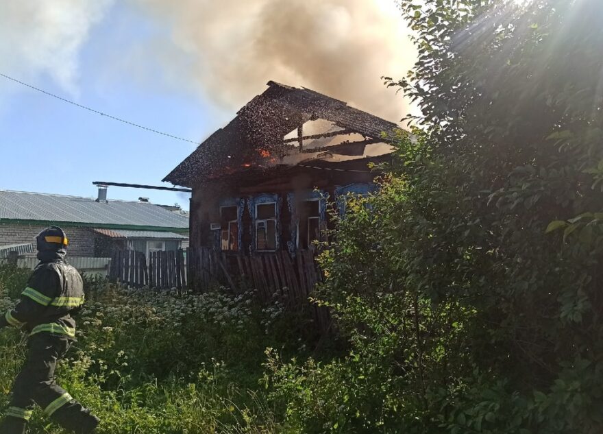 Жилой дом сгорел в Тверской области
