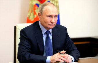 Владимир Путин предложил вернуть звание «мать-героиня» и выплачивать миллион Владимир Путин предложил вернуть звание «мать-героиня» и выплачивать миллион