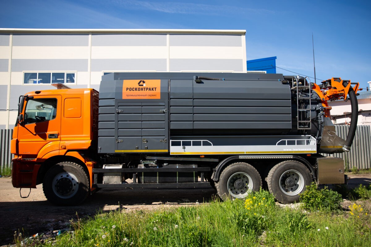 Тверское предприятие выпустило уникальную машину для обслуживания подземных коммуникаций