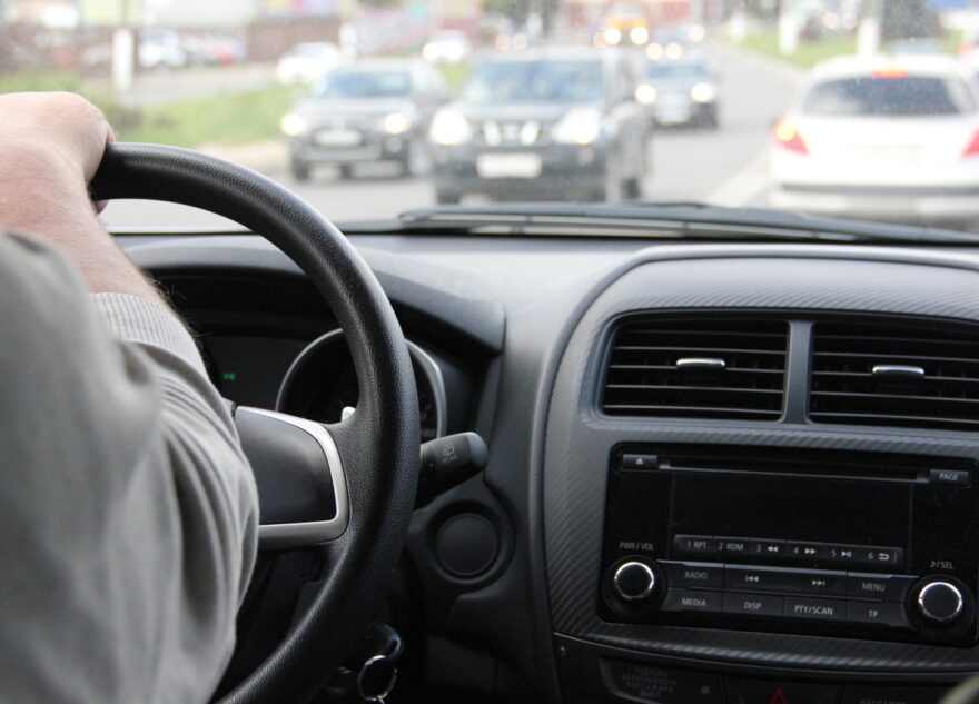 В Тверской области с дороги убрали больного водителя