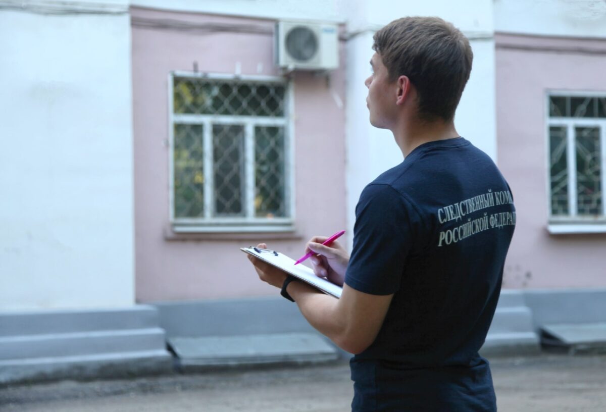 Двухлетний ребёнок выпал из окна в Тверской области и погиб