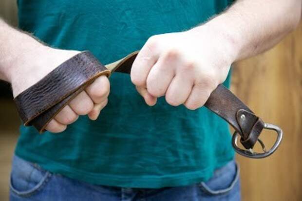 Житель Твери четыре месяца избивал своих малолетних детей