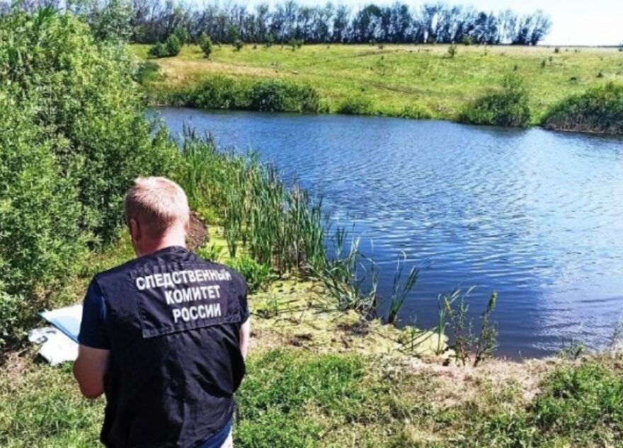 В Тверской области нашли в реке тело мужчины