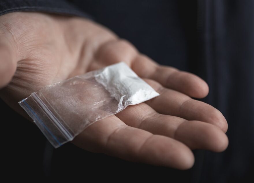 В Твери оперативно взяли трёх наркокурьеров