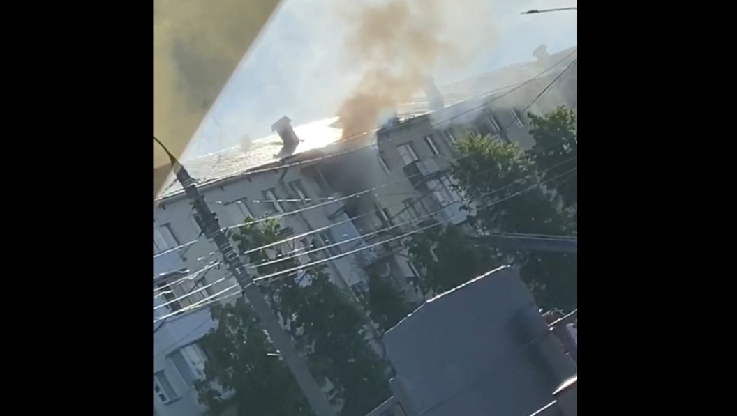 Из горящей квартиры в Твери спасли мужчину