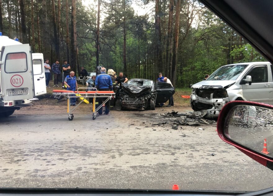 У карьера в Твери произошло серьезное ДТП с пострадавшими У карьера в Твери произошло серьезное ДТП с пострадавшими