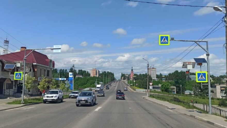 В Тверской области "Опель" сбил 11-летнюю девочку прямо на "зебре" В Тверской области "Опель" сбил 11-летнюю девочку прямо на "зебре"