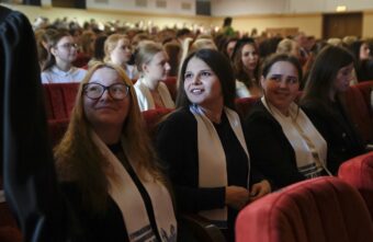 Игорь Руденя поздравил выпускников тверских колледжей