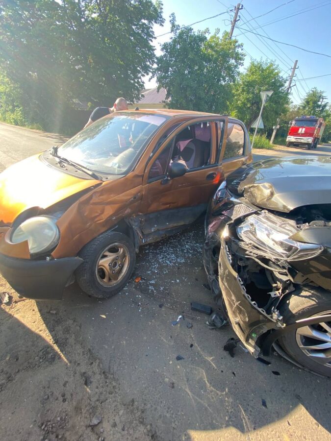 В Твери в ДТП пострадала женщина, не уступившая главную дорогу