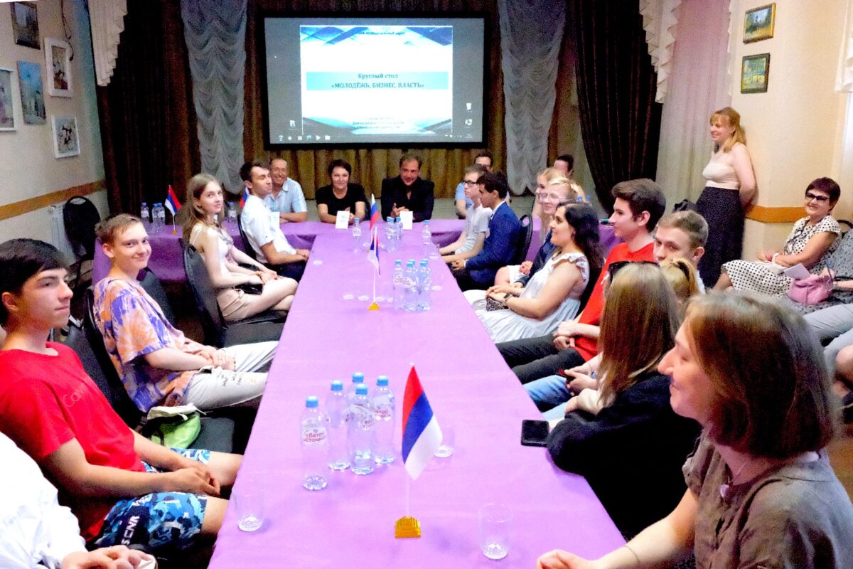 В Кимрах Тверской области обсудили подготовку молодых специалистов для производства алмазов