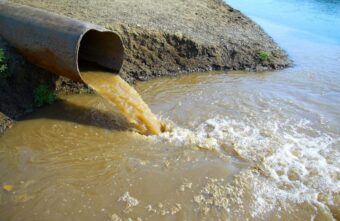В Тверской области наказали коммунальщиков за их халатность и бездействие В Тверской области наказали коммунальщиков за их халатность и бездействие