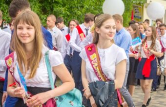 В Тверской области стобалльников ЕГЭ все больше