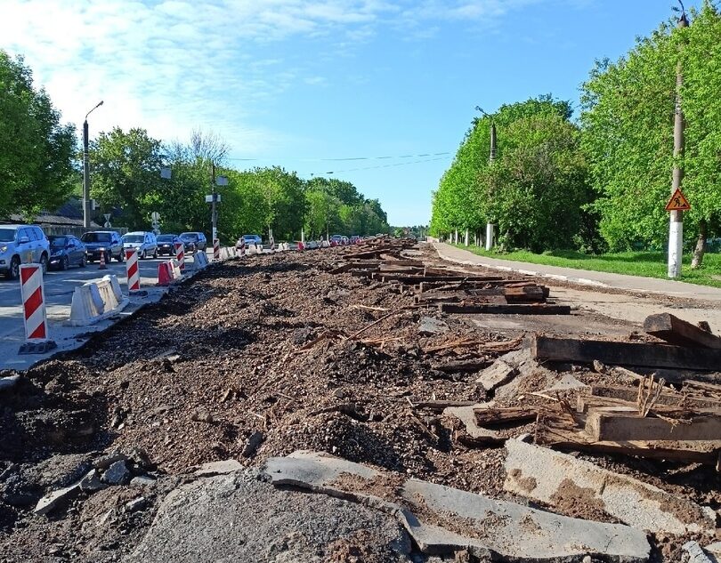 В Твери снимают последние трамвайные пути