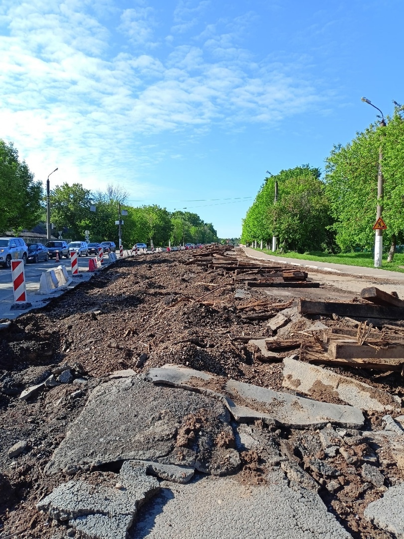 В Твери снимают последние трамвайные пути