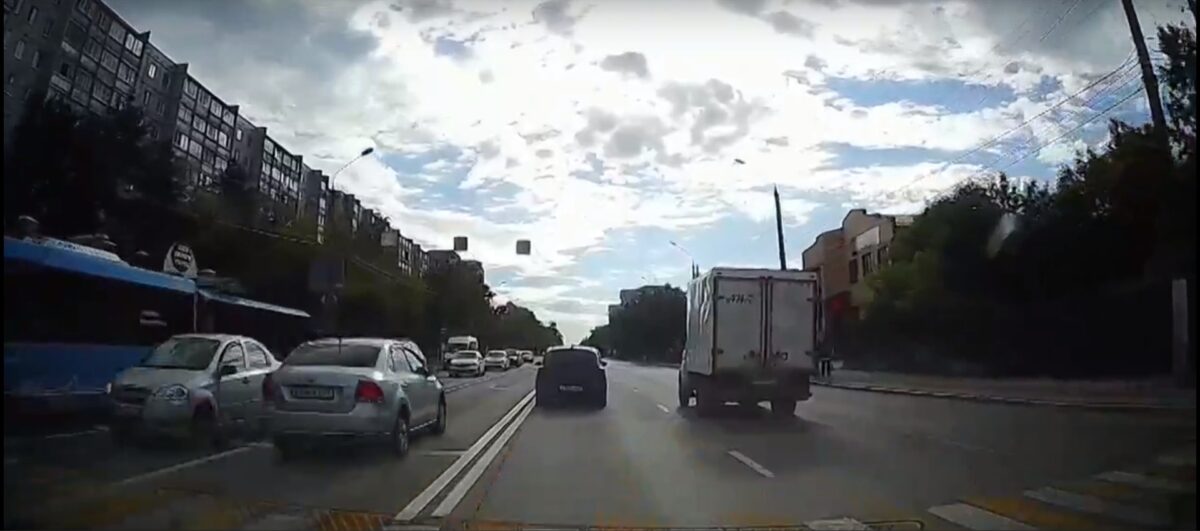 В Твери наказали наглого любителя езды по "встречке"