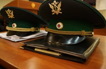 С 20 июня судебные приставы начали автоматически списывать долги россиян