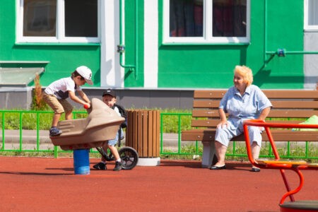 Жителям Тверской области ответили на вопросы о выплате детских пособий