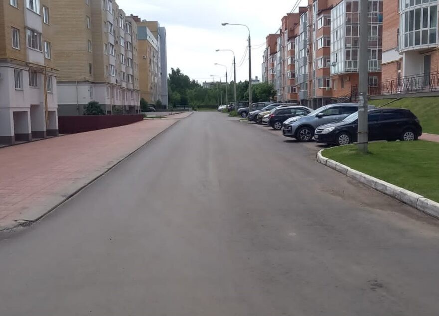 В Твери по просьбе жителей отремонтировали дорогу на улице Голландской В Твери по просьбе жителей отремонтировали дорогу на улице Голландской