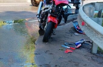 В аварии в Твери серьёзно пострадал молодой мотоциклист В аварии в Твери серьёзно пострадал молодой мотоциклист