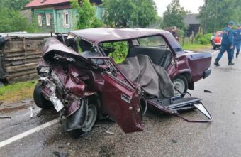 Одна погибшая, пятеро пострадавших: страшное ДТП произошло в Тверской области