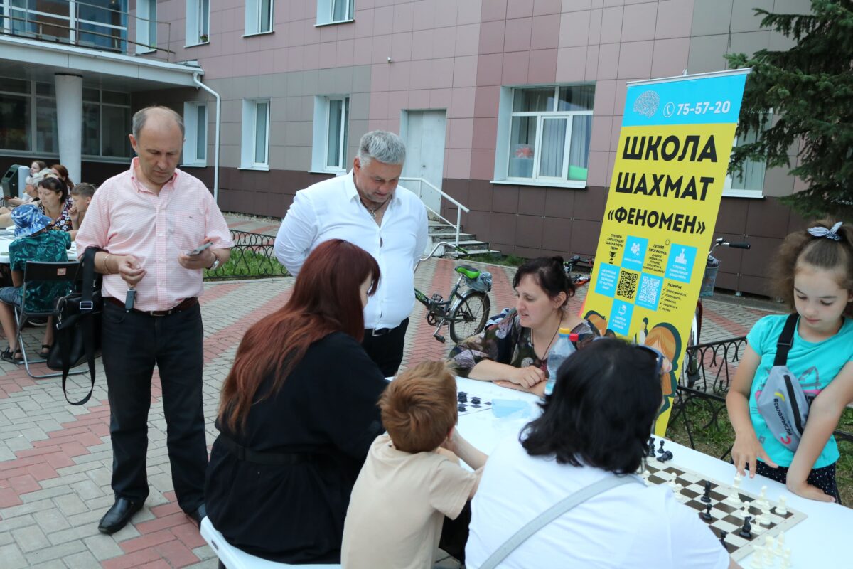 В Твери организовали семейный кинотеатр под открытым небом