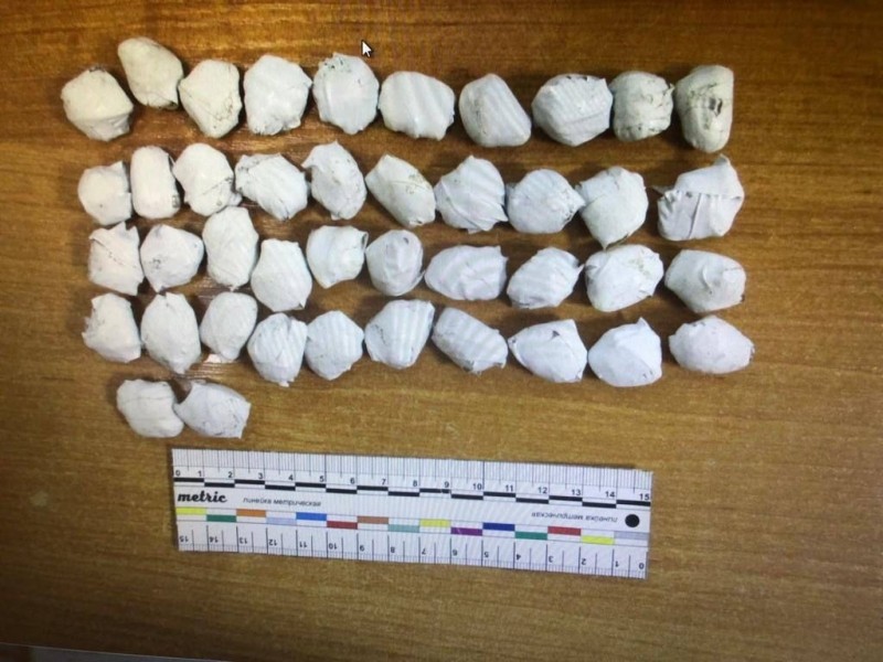 У задержанного в Твери молодого человека нашли 42 свёртка с героином