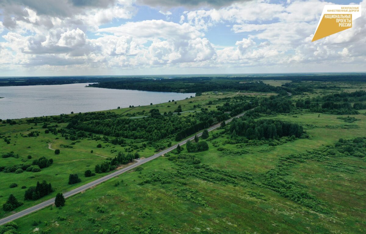 В Тверской области по поручению губернатора ремонтируют дороги к социальным и туробъектам