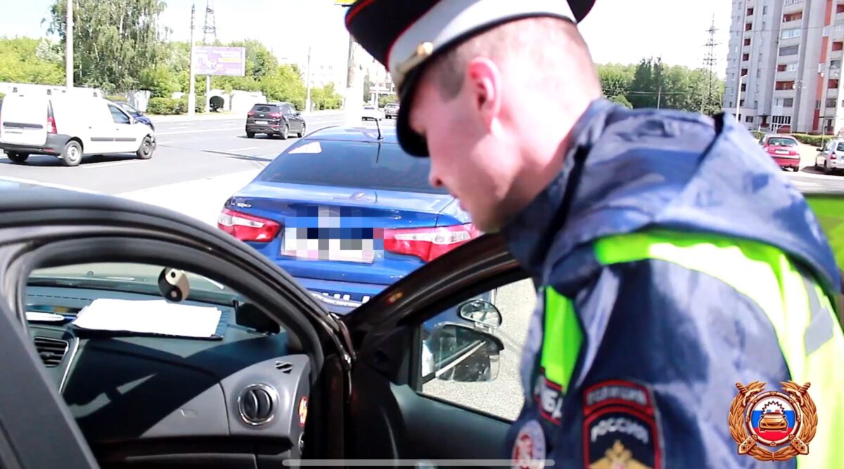 В Твери проверили учебные автомобили