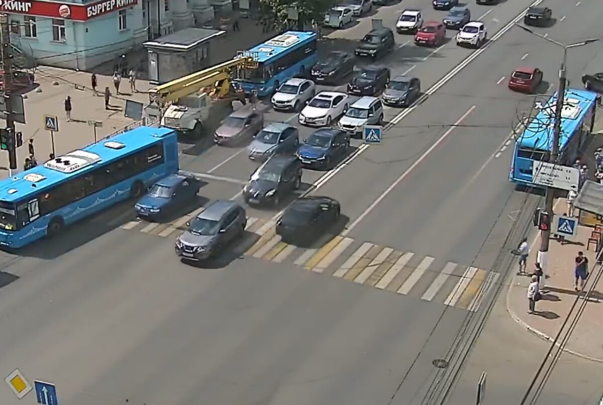 В Твери на проспекте Калинина из-за ДТП образовались пробки