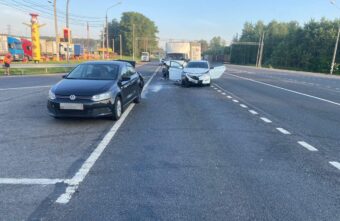 Три человека пострадали в тройном ДТП в Тверской области Три человека пострадали в тройном ДТП в Тверской области