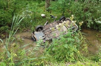 ВАЗ "вылетел" в кювет и перевернулся в Тверской области ВАЗ "вылетел" в кювет и перевернулся в Тверской области