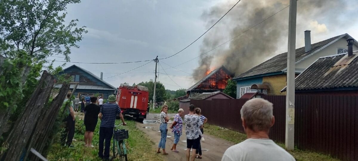 Жилой дом сгорел в Тверской области