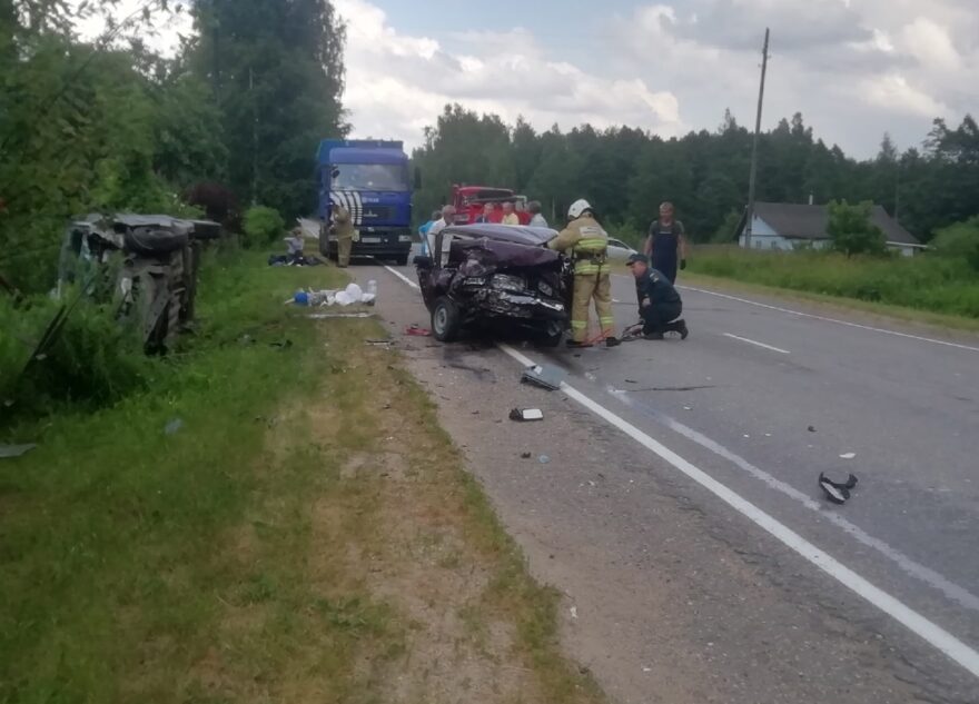 Одна погибшая, пятеро пострадавших: страшное ДТП произошло в Тверской области Одна погибшая, пятеро пострадавших: страшное ДТП произошло в Тверской области