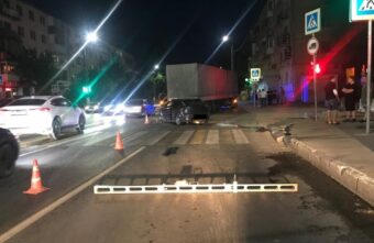 Фура и "Форд" не поделили перекрёсток в Твери Фура и "Форд" не поделили перекрёсток в Твери