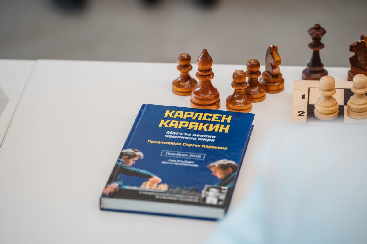 16-летний шахматист из Твери победил чемпиона мира Сергея Карякина