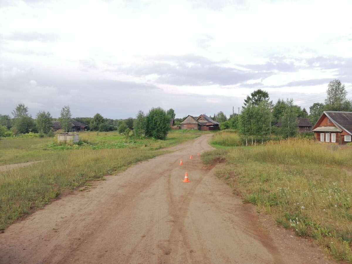 ВАЗ опрокинулся в Тверской области, есть пострадавший
