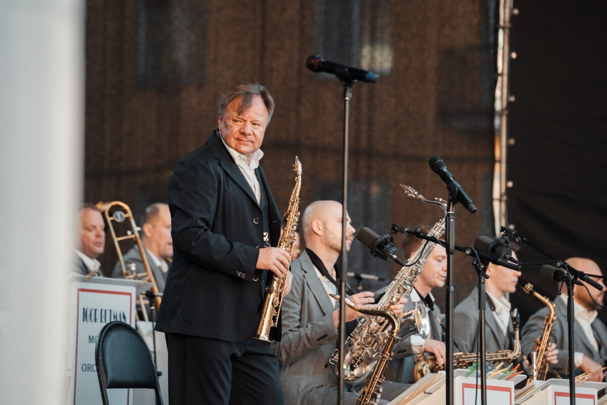 В Твери выступил Московский джазовый оркестр Игоря Бутмана