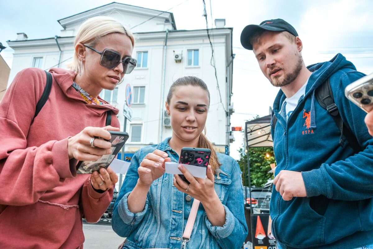 В Твери начали проводить экскурсии на электросамокатах