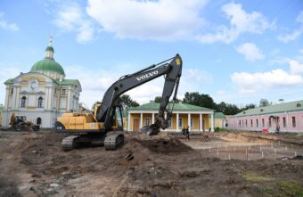 Игорь Руденя проинспектировал благоустройство Соборной площади в Твери