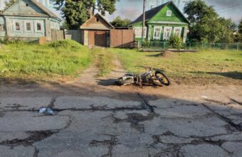 13-летний подросток, не справившийся с мопедом под Тверью, попал в больницу 13-летний подросток, не справившийся с мопедом под Тверью, попал в больницу