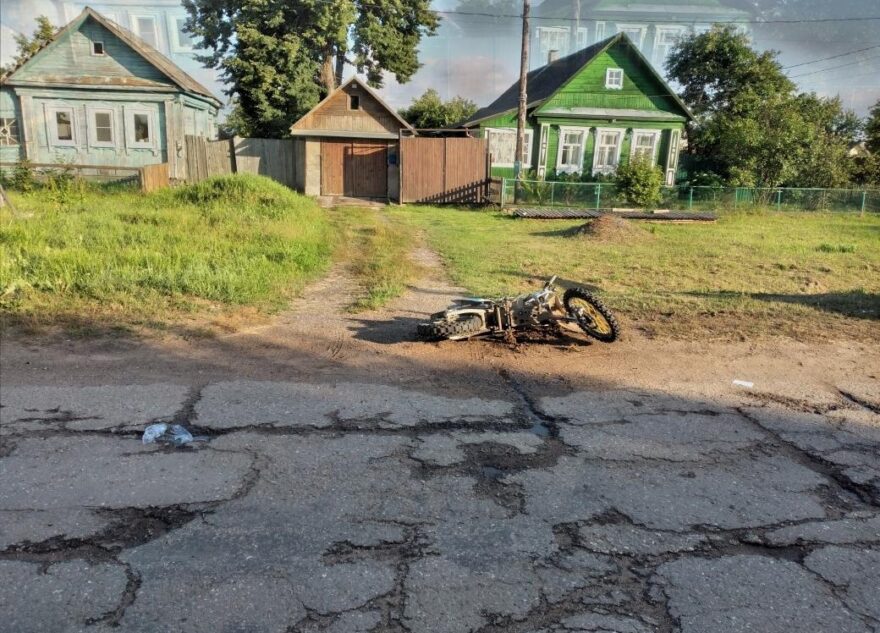 13-летний подросток, не справившийся с мопедом под Тверью, попал в больницу 13-летний подросток, не справившийся с мопедом под Тверью, попал в больницу